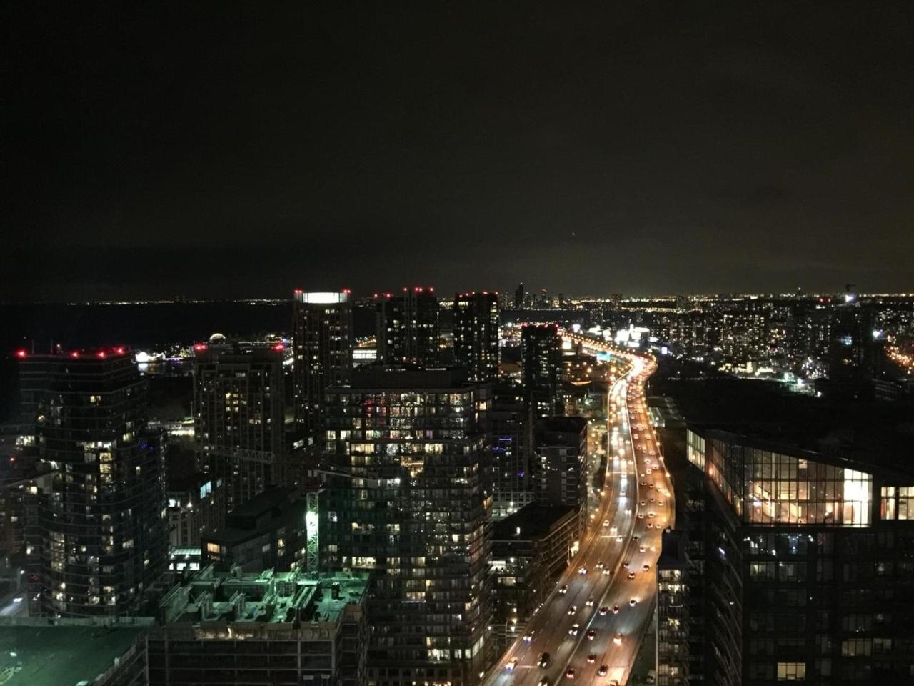 简单舒适超赞市中心公寓 多伦多 外观 照片